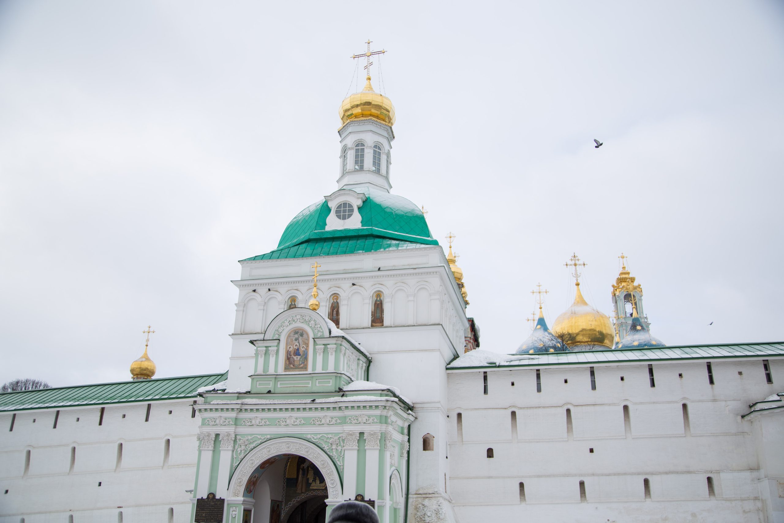 Волонтеры РПЦ ухаживают за подопечными психоневрологических интернатов в Донецке