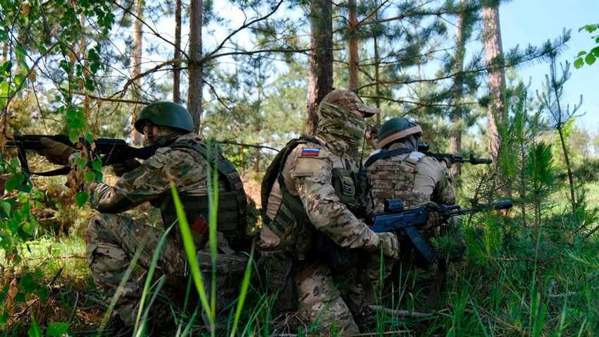 Российские мотострелки «Запада» дали бой Президентской бригаде Украины